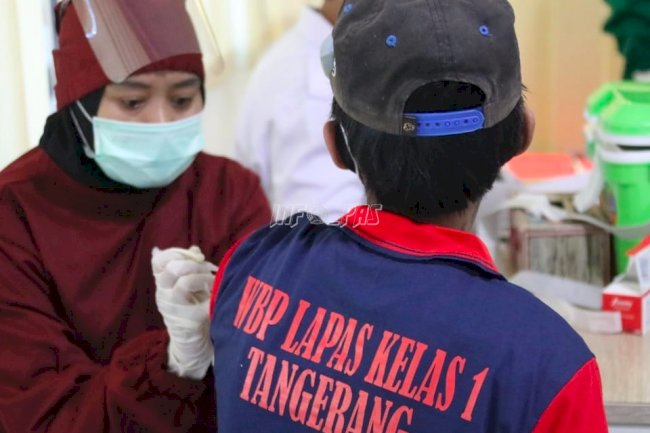 Lapas Tangerang Gandeng Puskesmas Sukasari Laksanakan Vaksinasi 500 WBP