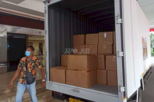 Kanwil Kumham & UPT Pemasyarakatan Salurkan Bantuan bagi Masyarakat