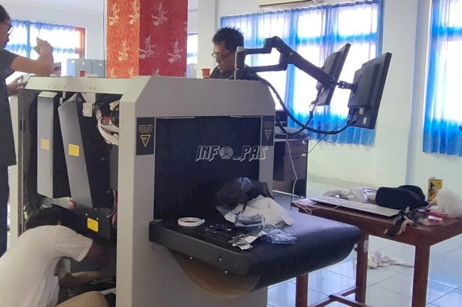 Tim Teknisi Ditjenpas Perbaiki X-Ray di LPN Pamekasan