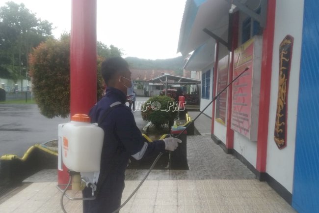 Cegah Penyebaran COVID-19, Rutan Ambon Rutin Lakukan Disinfeksi