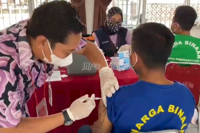 WBP Lapas Rangkasbitung Jalani Vaksinasi Dosis II & Rekam Data KTP-el