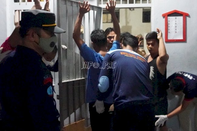 Petugas LPN Karang Intan Mendadak Razia Hunian WBP