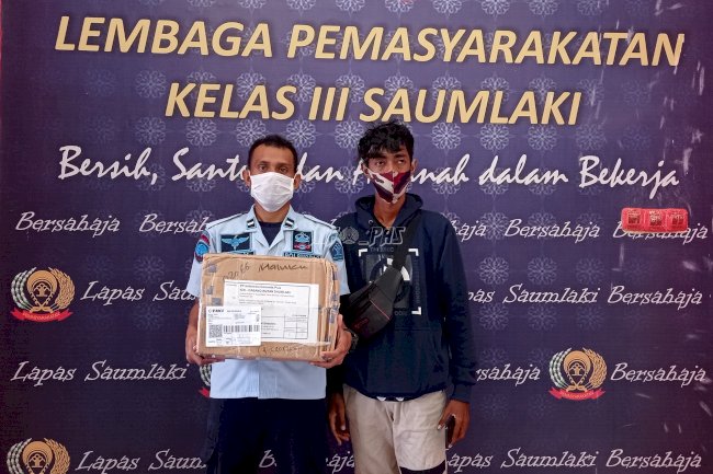 Lapas Saumlaki Terima Router WiFi dari Ditjenpas