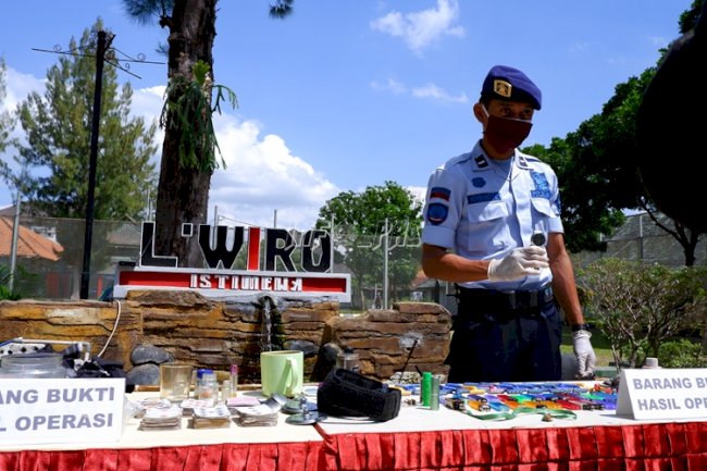 Menuju Lapas Bersinar, Lapas Yogyakarta Gelar Operasi Penggeledahan Gabungan