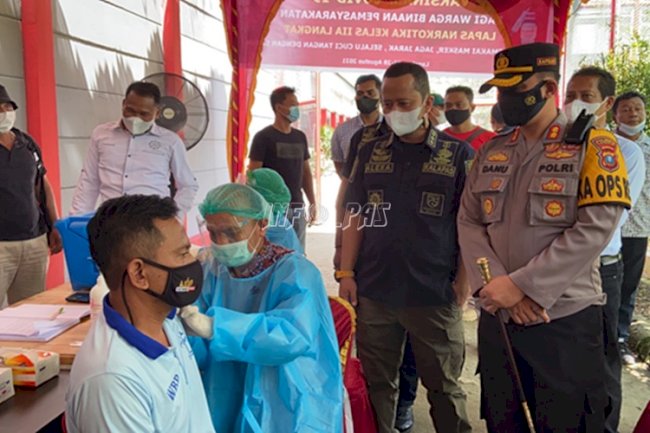 Ratusan WBP & Petugas di Berbagai Wilayah Terima Vaksin COVID-19