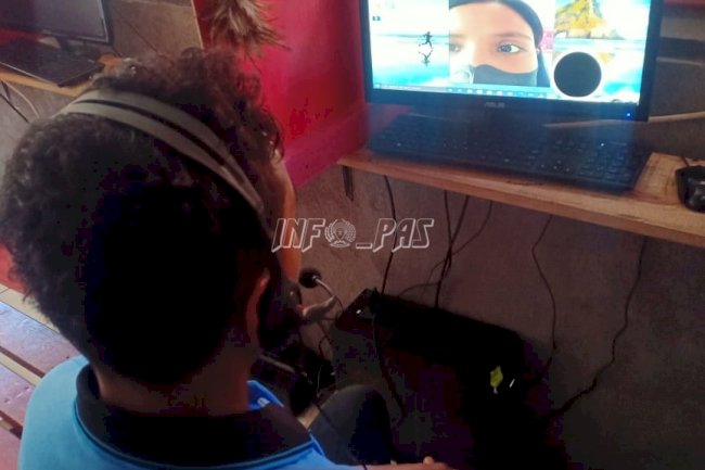 Pengunjung Antusias Nikmati Layanan Video Call di Lapas Ambon