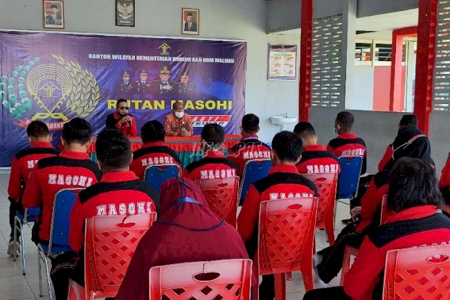 Petugas Rutan Masohi Dapat Suntikan Motivasi dari Kabag Umum Kanwil Maluku
