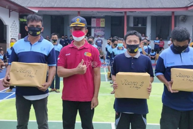 Tutup Porsenap, Karutan Bantaeng Bagikan Hadiah Pemenang Lomba