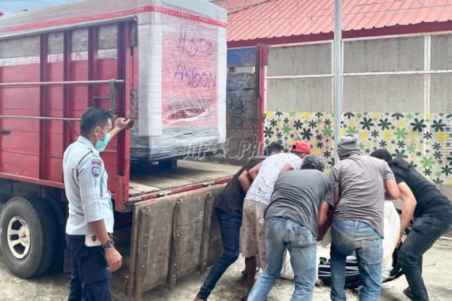 LPP Ambon Terima Mesin Genset Berkapasitas 100 KVA