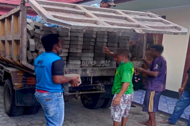 Pesan 2.000 Paving Blok Produksi Lapas Sampit, Konsumen Puas