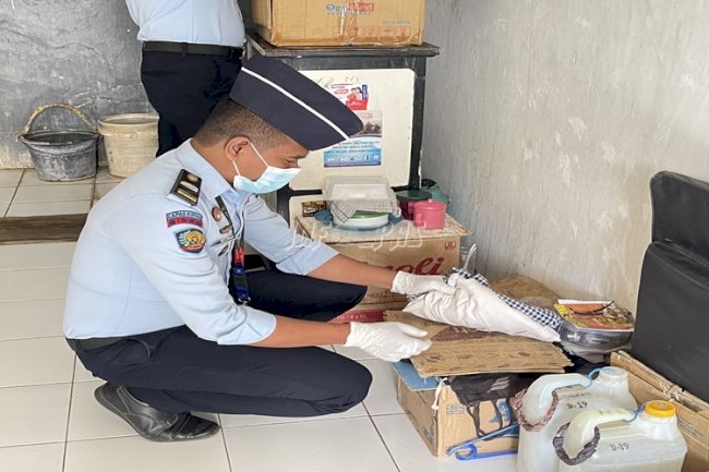 Satops Patnal Lapas Kupang Kembali Lakukan Razia Kamar Hunian