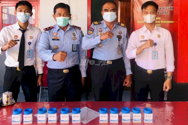 Cegah Penyalahgunaan Narkoba, Petugas & WBP Rutan Selayar Jalani Tes Urine