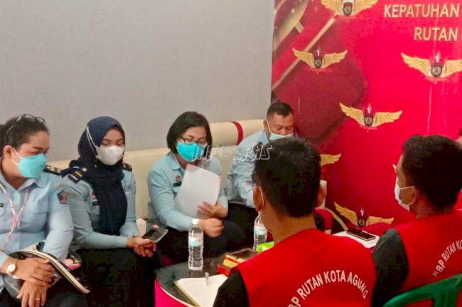 Kadiv Yankum Sambangi Rutan Kota Agung, Interogasi 3 WBP