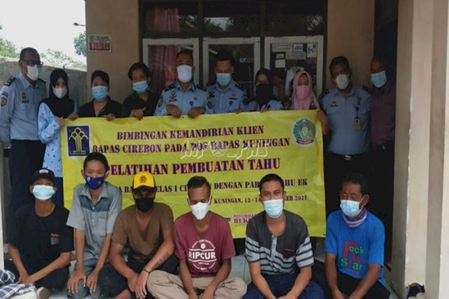 Bapas Cirebon Bekali Klien dengan Pelatihan Pembuatan Tahu