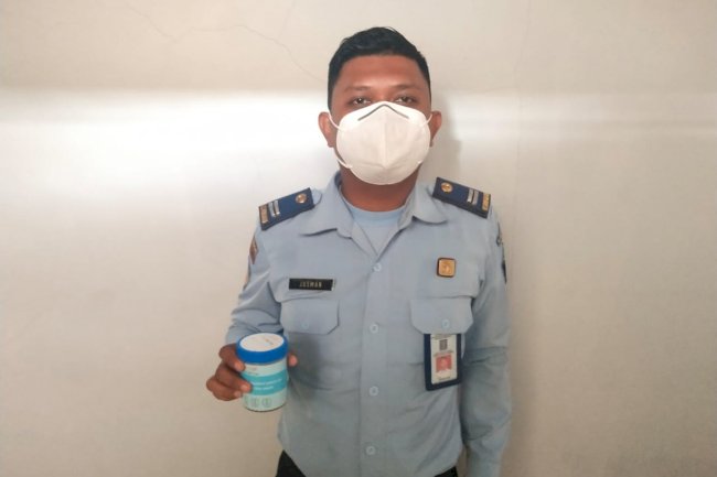 Berantas Peredaran Narkoba. Rutan Ambon lakukan Tes Urine Untuk Petugas dan WBP