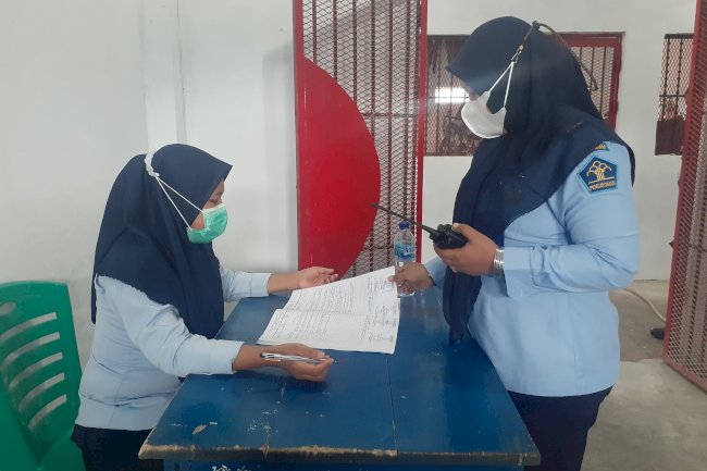 Cegah Gangguan Kamtib, Kasubsi Kamtib Beserta Jajaran Pengamanan Periksa Setiap Area Blok