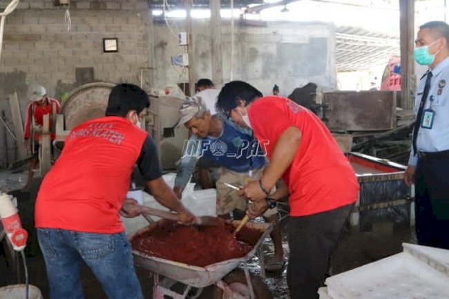 Bapas Klaten Buka Pelatihan Paving Block Wetcast bagi Klien Pemasyarakatan