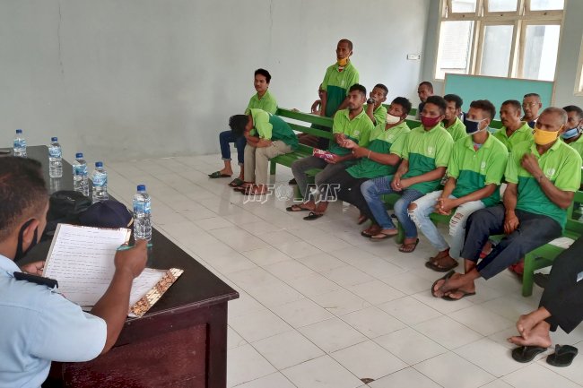 WBP Lapas Saumlaki Ikuti Evaluasi Pelatihan dengan Percaya Diri