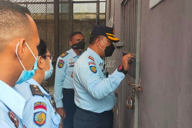 Sambangi Lapas Saparua, Pimti Kemenkumham Maluku Beri Penguatan