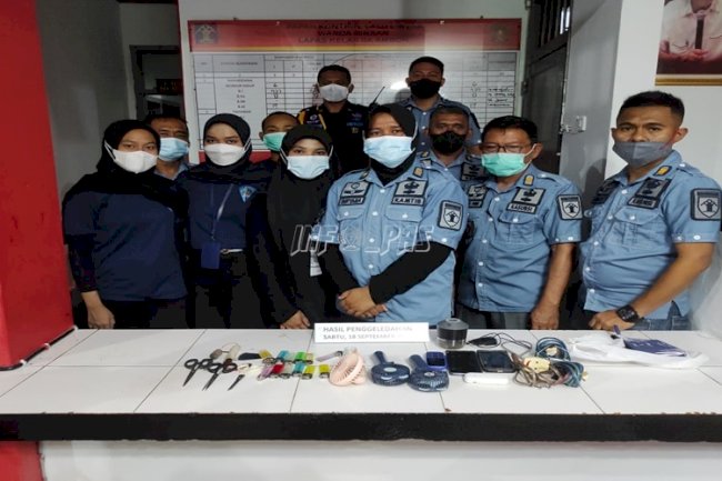  Geledah Blok Hunian, Ini Temuan di Lapas Ambon