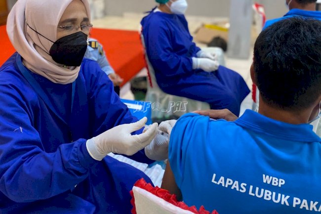 Cegah COVID-19, Ratusan WBP Divaksin