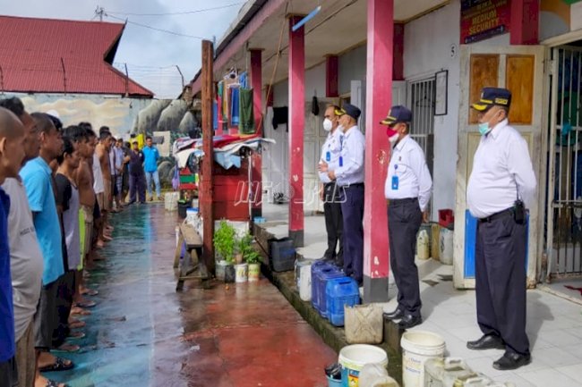 Kalapas Muara Teweh Ajak WBP Ciptakan Lingkungan Kondusif & Bersih