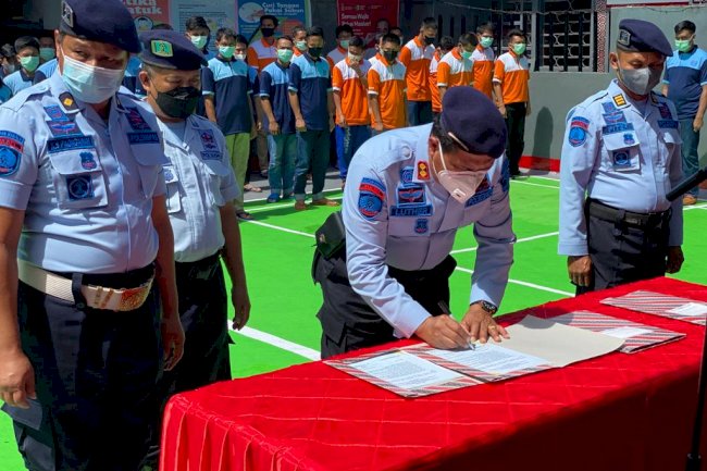 Nyatakan Perang. Petugas & WBP Rutan Makale Laksanakan Apel Deklarasi Zero Halinar