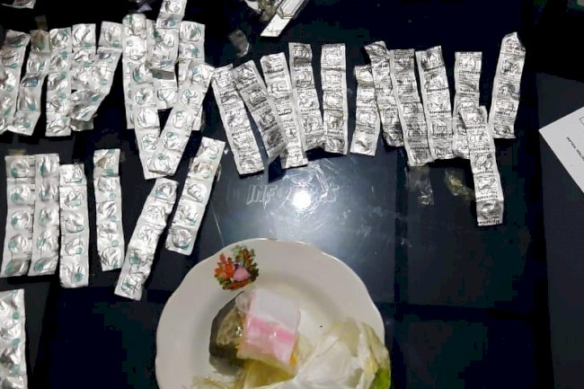 Petugas Lapas Semarang Gagalkan Penyelundupan Pil Koplo Lewat Lemparan dari Tembok Luar