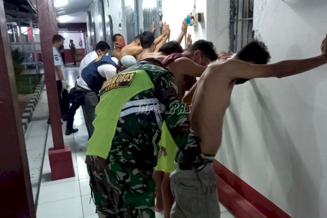 Pastikan Zero Handphone dan Narkoba, Aparat Gabungan Sidak Lapas Rangkasbitung