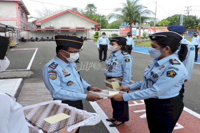 Tingkatkan Kinerja, Petugas Pemasyarakatan Raih Penghargaan