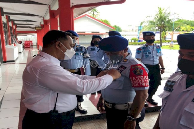 17 Petugas Lapas Ambon Raih Penghargaan Satyalancana Karya Satya