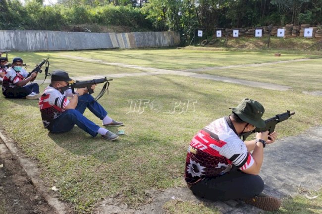 Lapas Padang Ambil Bagian dalam Kejuaraan Menembak Kakanwil Cup