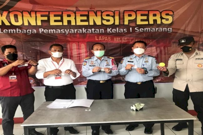 Petugas Lapas Semarang Gagalkan Lemparan Narkoba Dalam Bola Tenis