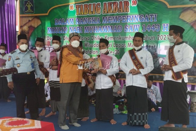 Lapas Metro Peringati Maulid Nabi & Gelar Wisuda Santri