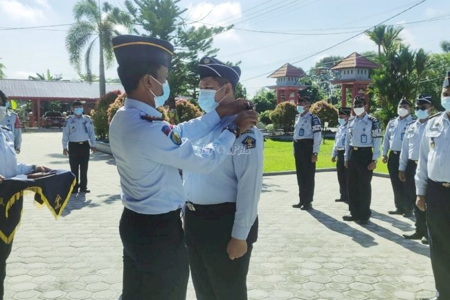Sejumlah Petugas Naik Pangkat, Ini Pesan Kalapas