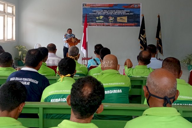 Tutup Pelatihan Kemandirian, Kalapas Saumlaki Minta WBP Implementasikan Ilmu yang Diperoleh