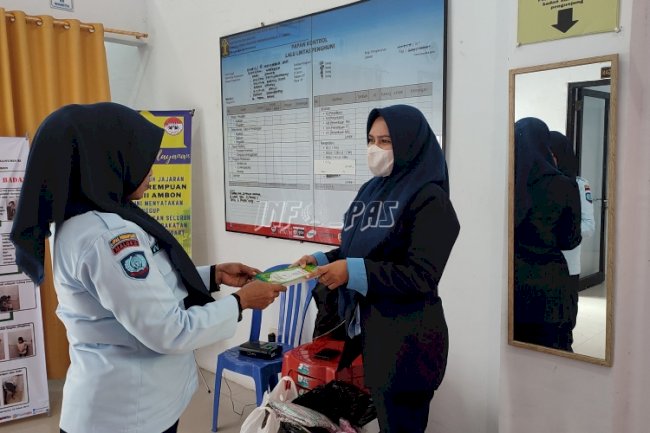 LPP Ambon Terima Bantuan Mukena & Iqra dari Keluarga WBP