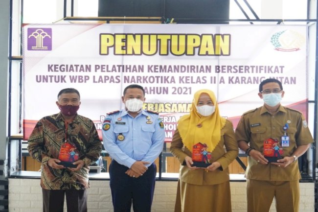 140 WBP LPN Karang Intang Rampungkan Pelatihan Bersertifikasi Tahun 2021