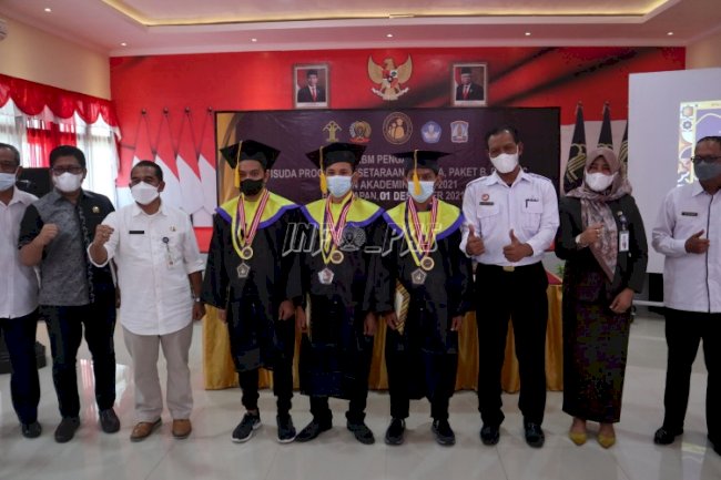 WBP Lapas Balikpapan Lulus Program Kesetaraan PKBM Pengayoman