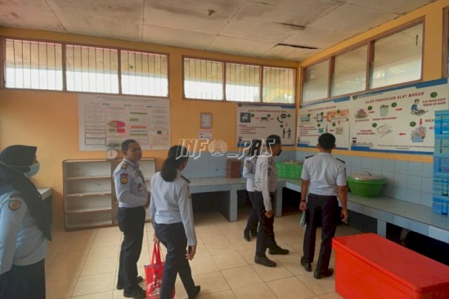 Kalapas Kupang Beri Kunci Sukses Raih WBK kepada Tim ZI Rutan Larantuka