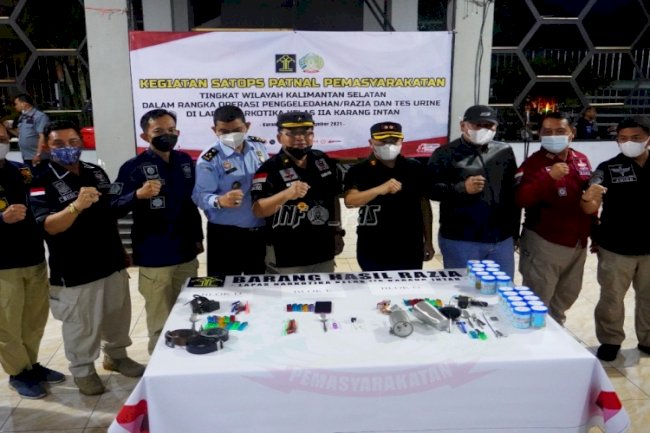 Satops Patnal Pemasyarakatan Kalsel Geledah WBP LPN Karang Intan