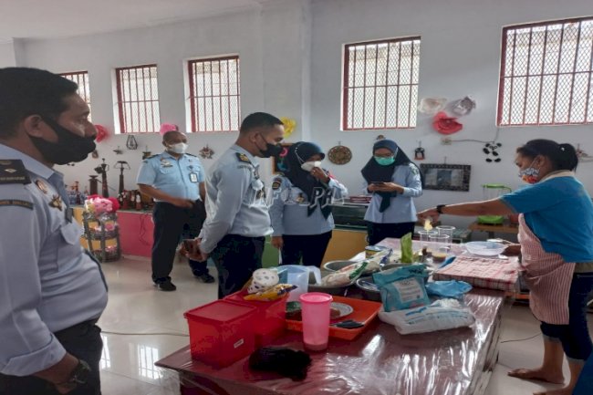 Tim Monev Kanwil Maluku Evaluasi Pelaksanaan Tarja di Sejumlah UPT