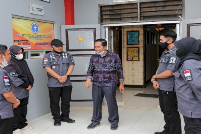 Direktur Perawatan Kesehatan & Rehabilitasi Tinjau Klinik Medika L’Samda