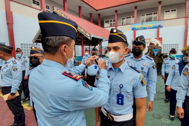 3 Petugasnya Naik Pangkat, Kalapas Palangka Raya Berikan Wejangan