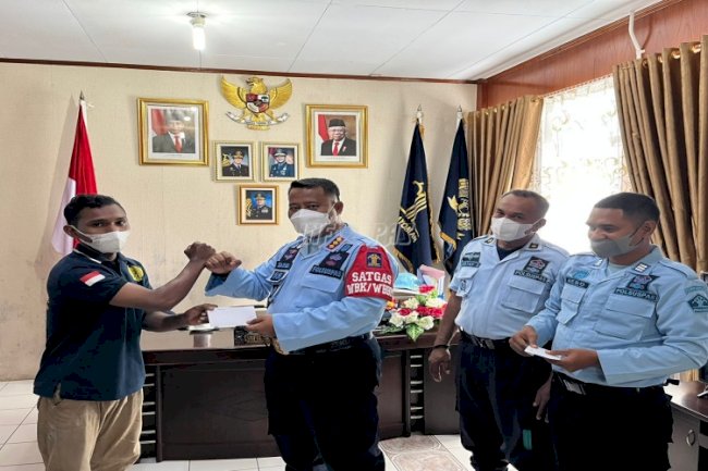 Penuhi Hak, Lapas Ambon Bagikan Upah/Premi WBP