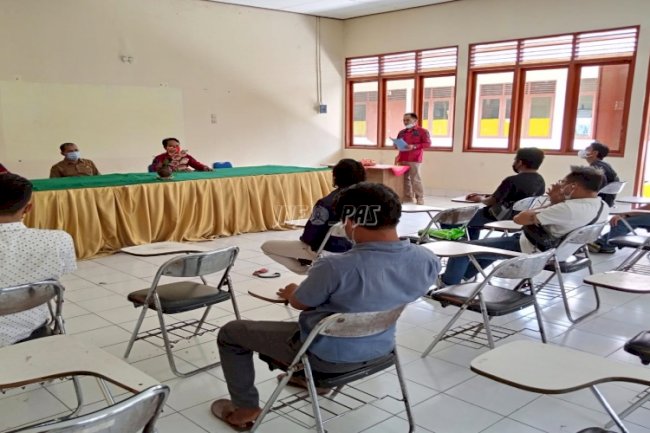 Selesai Pelatihan Pembuatan Roti, Klien Bapas Karangasem Dapat Sertifikat