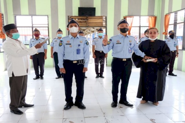 Pimpin Pelantikan 2 PNS, Ini Harapan Kalapas Labuhan Bilik