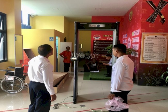 Antisipasi Penyelundupan Barang Terlarang, LPKA Ambon Aktifkan Walkthrough Metal Detector