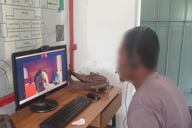 Lepas Rindu, WBP Lapas Piru Manfaatkan Fasilitas Video Call