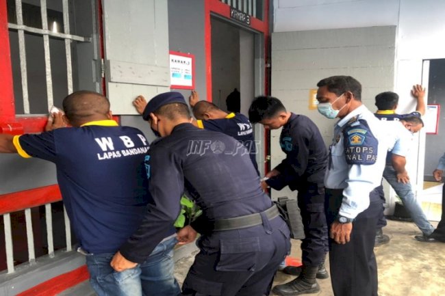 Jelang Akhir Tahun, Jajaran Pengamanan Lapas Geledah Blok WBP
